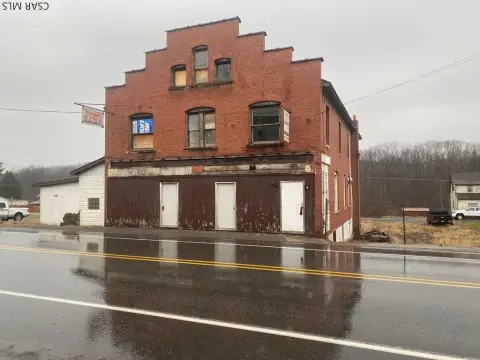 Commercial Building with Additional Lots
