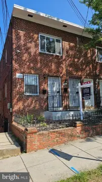 Vacant 3-Unit Triplex