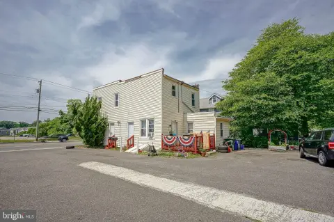 Duplex with Detached Garage