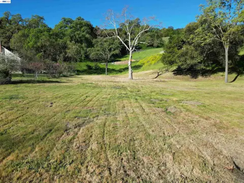 Pleasanton Homesite: Build Your Dream