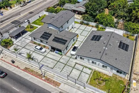 Apartment Building For Sale