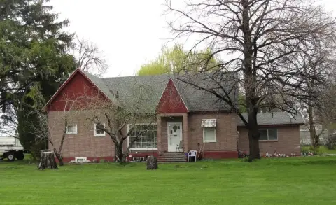 Blackfoot Triplex on Large Lot