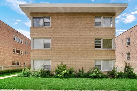 Legal 5-Unit Apartment Building