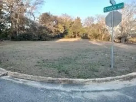 Land in Growing Macon Area