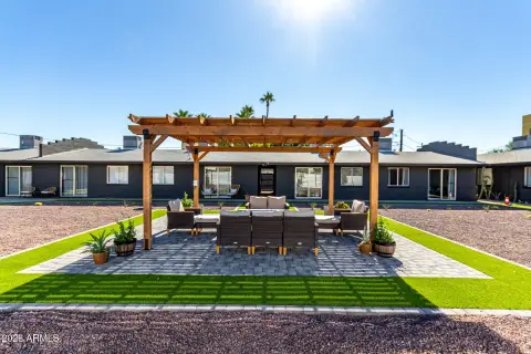 11-Unit Remodeled Apartment Building