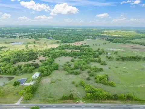 34.17 Acres in Lone Oak