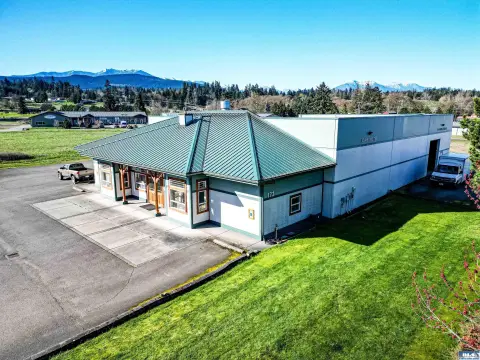 Sequim Commercial Building and Land