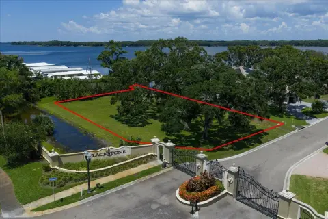 Lake Tarpon Land in Blackstone