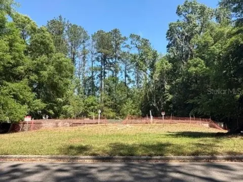 Gainesville Land Backing Golf Course