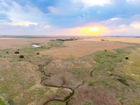 Diverse Land Tract Near Wakita