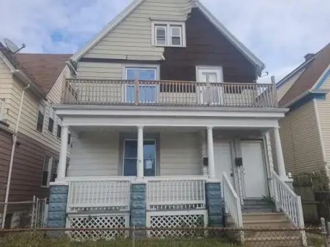 Milwaukee Duplex Ready for Occupancy
