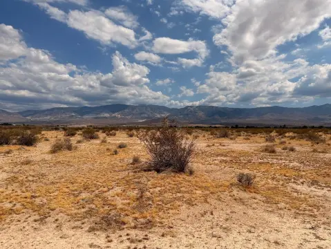 Flat Desert View Land