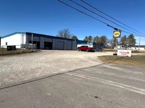 Commercial Property in Meeker, OK