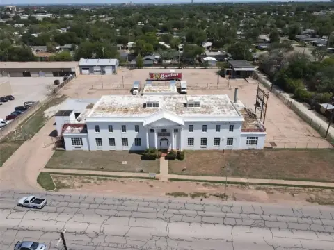 Abilene Industrial Building with Offices