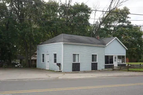 Live-Work Property with Retail Space