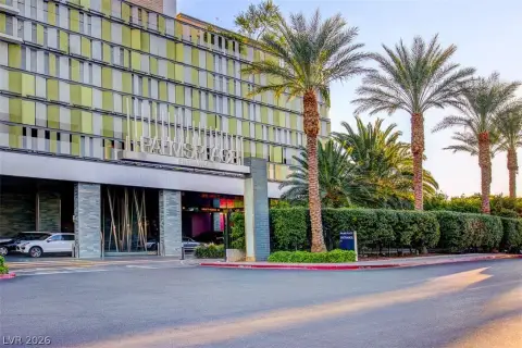 Las Vegas High-Rise Condo