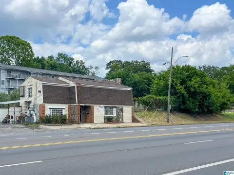 Retail Lots on Busy Thoroughfare