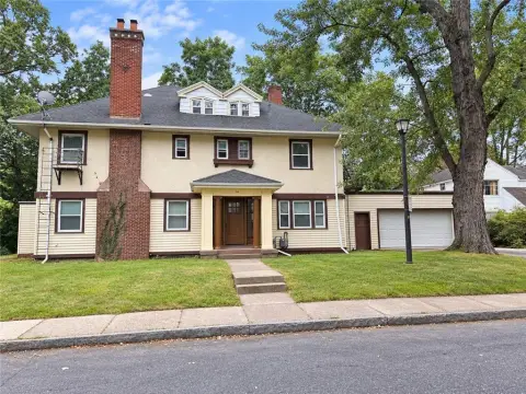 Eight-Unit Apartment Building