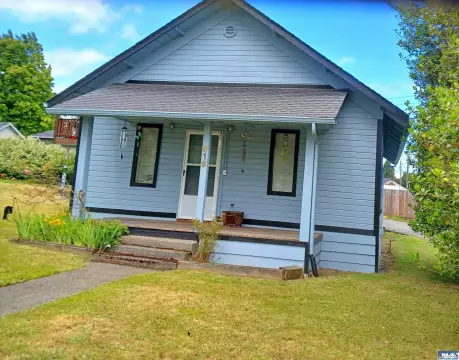 Duplex with Garage Studio