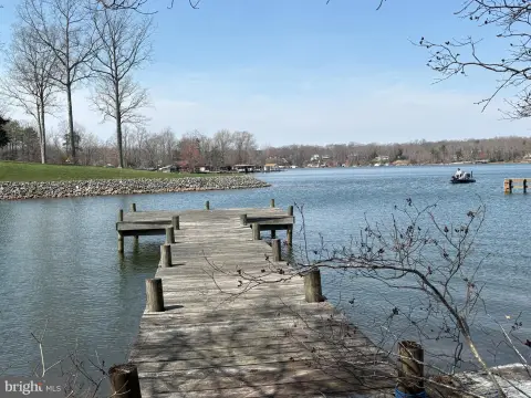 Lake Anna Waterfront Land Parcel