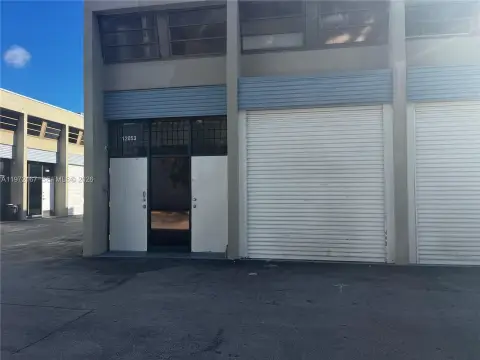 Two-Story Office/Warehouse Near Turnpike