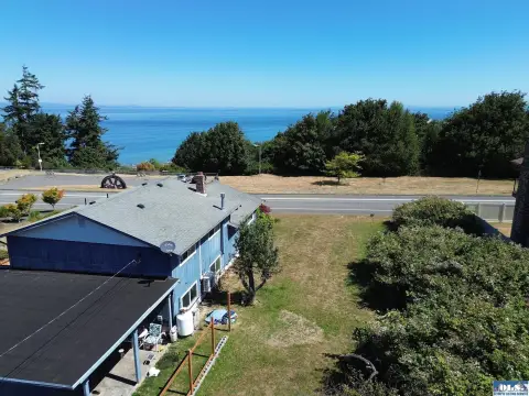 Gently Sloped Waterfront-View Lot