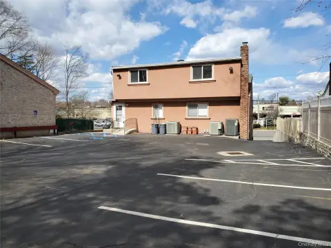 Glen Cove Work/Live Space