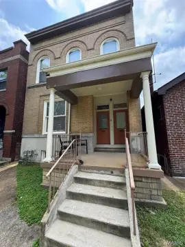 St Louis Duplex Near SLU