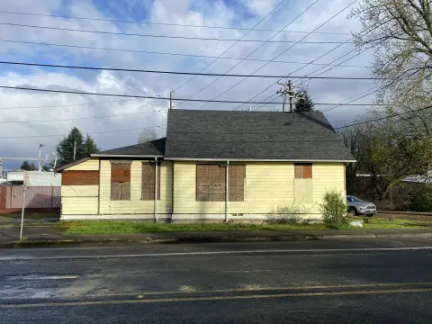 Oregon City Commercial Opportunity