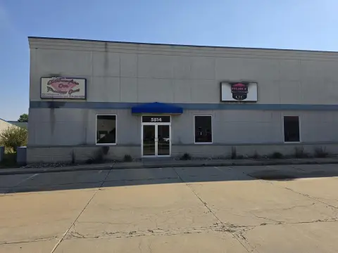 Flex Space with Overhead Doors