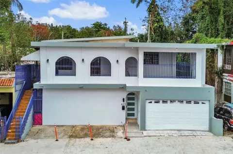 Versatile Commercial Space in San Juan