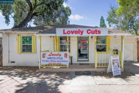 Mixed-Use Live-Work Property