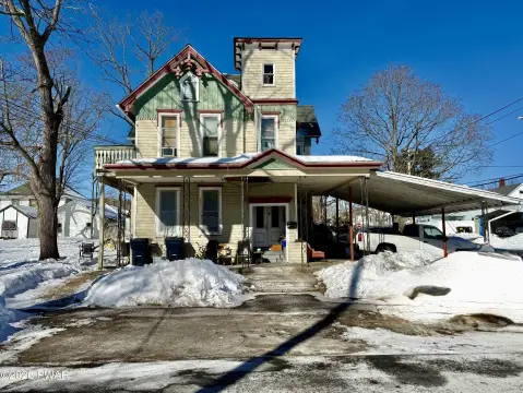 Matamoras, PA Four-Unit Property