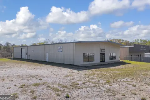Flex Building with Retail Frontage