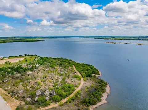 Unrestricted Waterfront Land