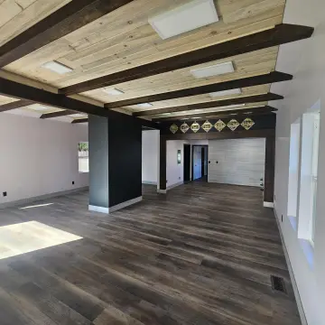 Office Unit with Courtyard