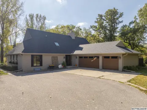 Spacious Home on Acreage