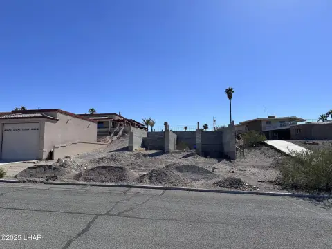 View Lot in Lake Havasu