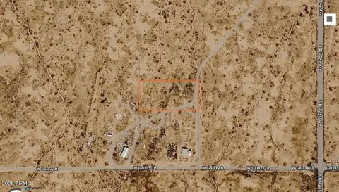 Eloy Land with Mountain Views