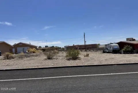 Land with Lake Views