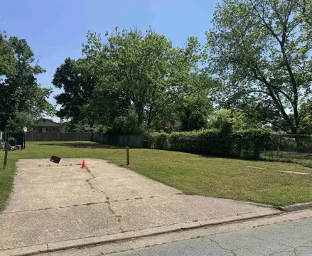 Residential Lot in Growing Area