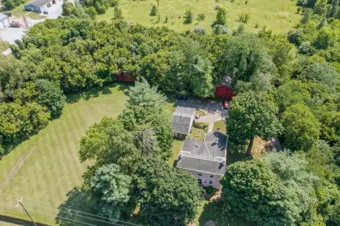 Georgian Revival on 3.26 Acres