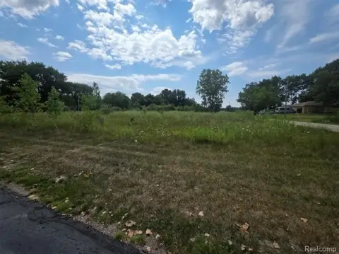 Commercial Land with Dual Road Frontage