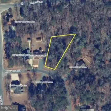 Buildable Lot in Captains Cove