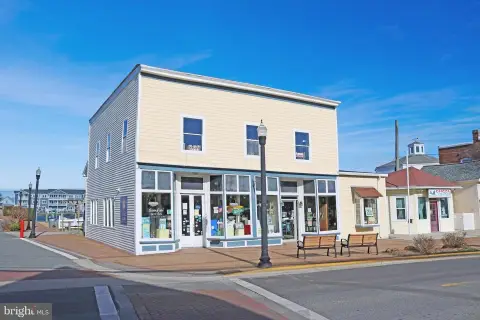 Prime Commercial Storefront Opportunity
