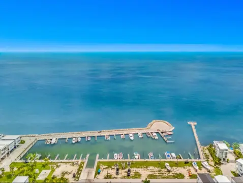 Key Largo Vacant Corner Lot