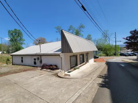 Downtown Office Suite with Parking