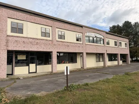 Two-Level Specialty Property