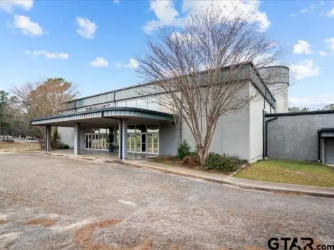 Palestine Auditorium on Commercial Acres