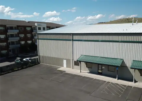 NNN-Leased Commercial Property